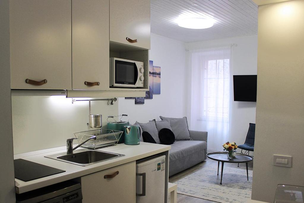 Love Apartment Ровин Екстериор снимка